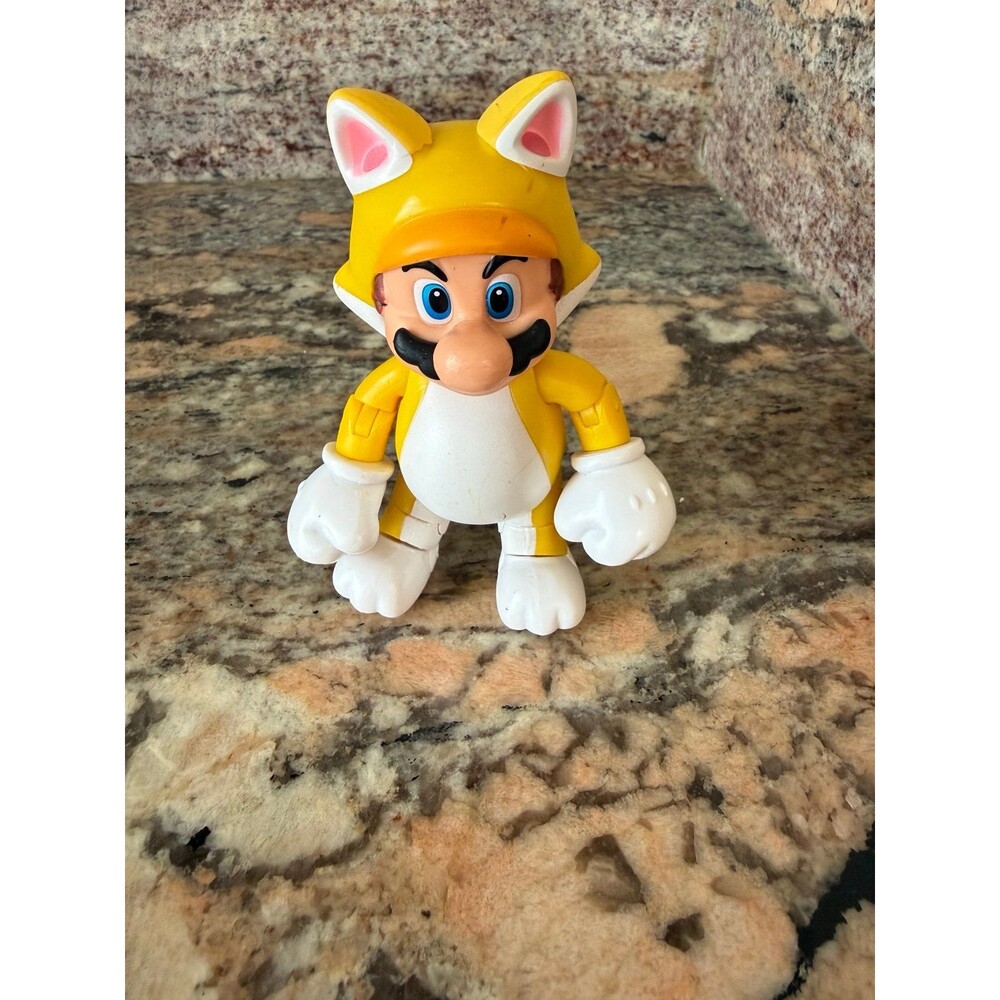 World Of Nintendo Super Mario Cat Suit Jakks Action Figure Yellow